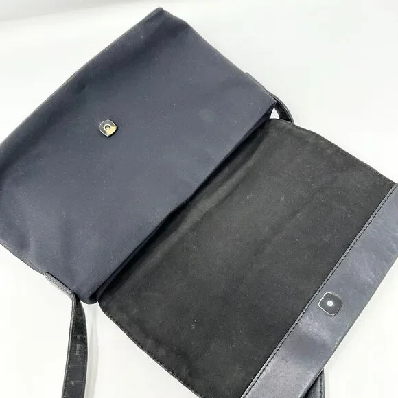 Vintage Tumi Crossbody Purse Solid Black Leather Flap & Nylon Fabric Bag - Picture 9 of 11